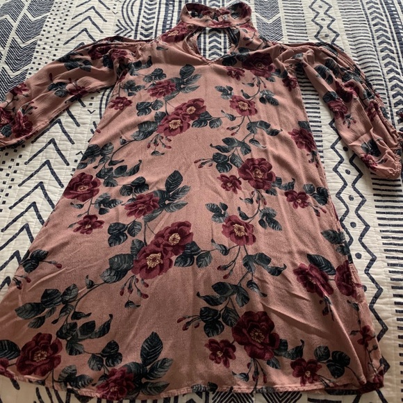 AE Floral Off the Shoulder Dress - Picture 3 of 4